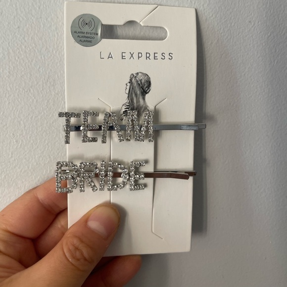 NEW - ‘TEAM BRIDE’ HAIR PINS Silver Rhinestone Hair Clips - Picture 3 of 9